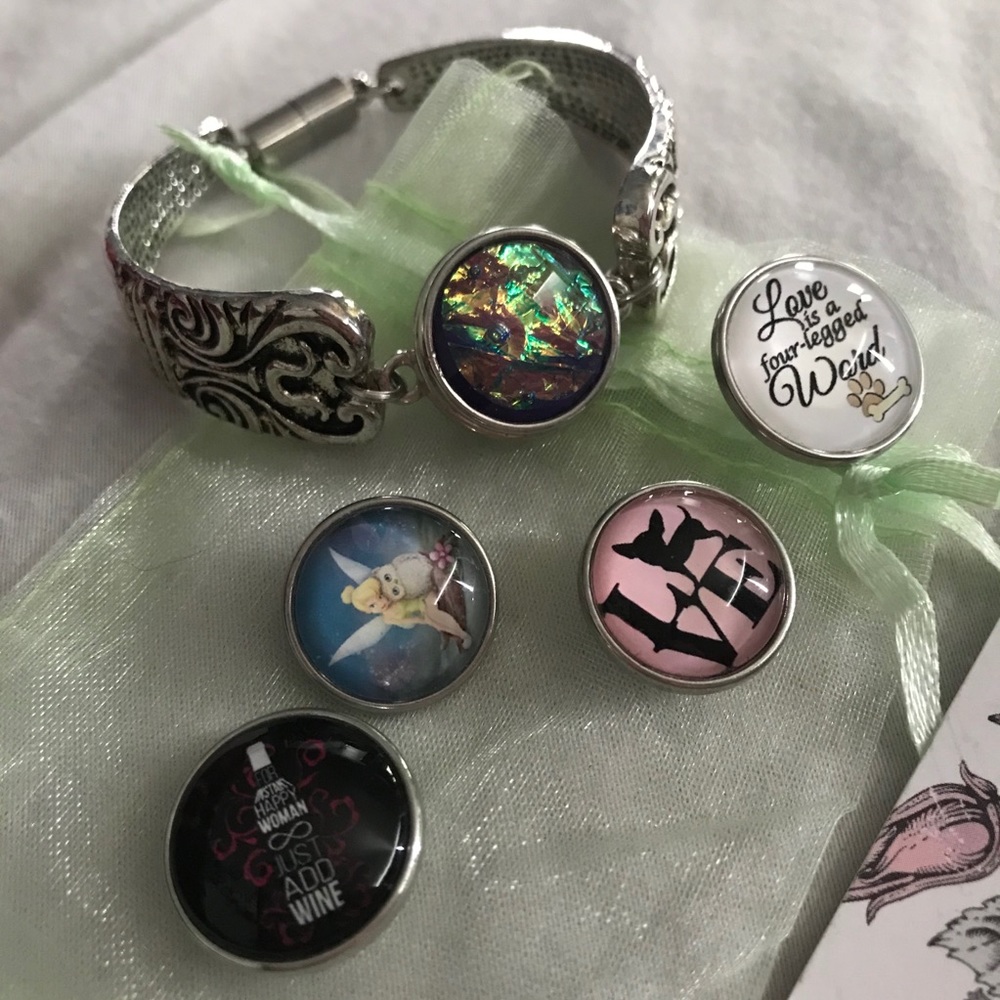 Fun interchangeable bracelet